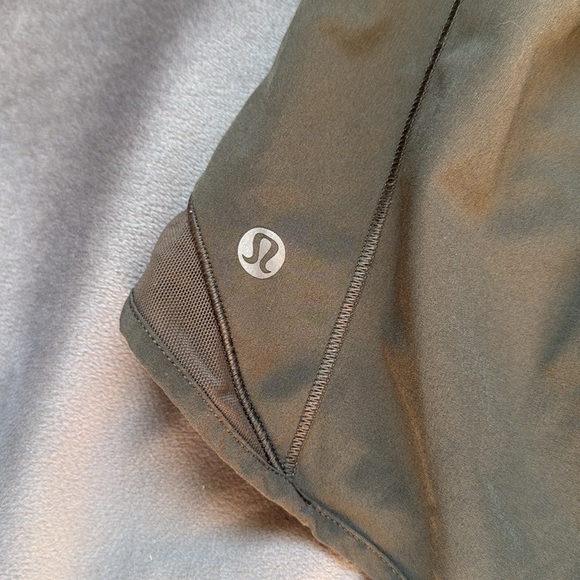 Lululemon Hotty Hot High Rise Lined Short Size 2 - Picture 7 of 7